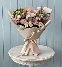 Букет цветов из:  Розы и Лизиантусы в Городище Пензенской области
