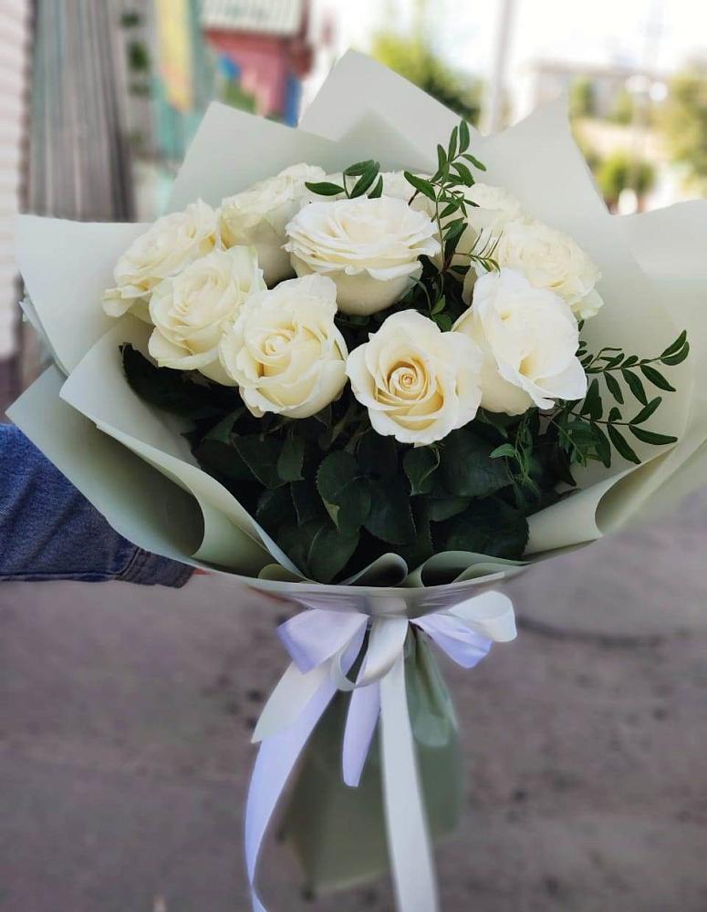 Букет Белые розы Проуд в Городище Пензенской области