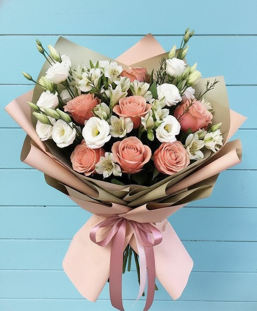 Букет цветов из: Розы, Альстромерии и Лизиантусы в Городище Пензенской области