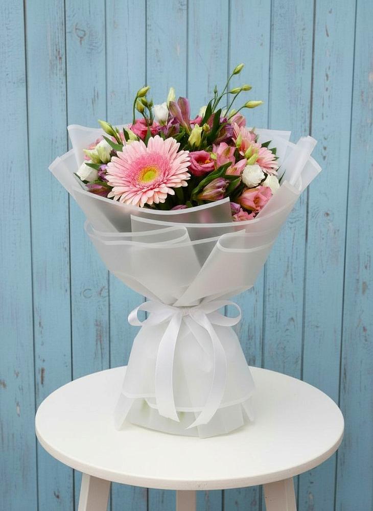 Букет цветов из: Герберы, Альстромерии и Лизиантусы в Городище Пензенской области