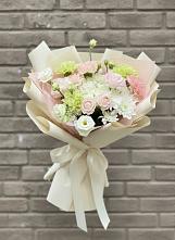 Букет цветов из:  Гвоздики, Розы, Лизиантусы и Хризантемы в Городище Пензенской области