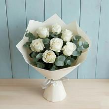 Букет Белые розы в Эвкалипте в Городище Пензенской области