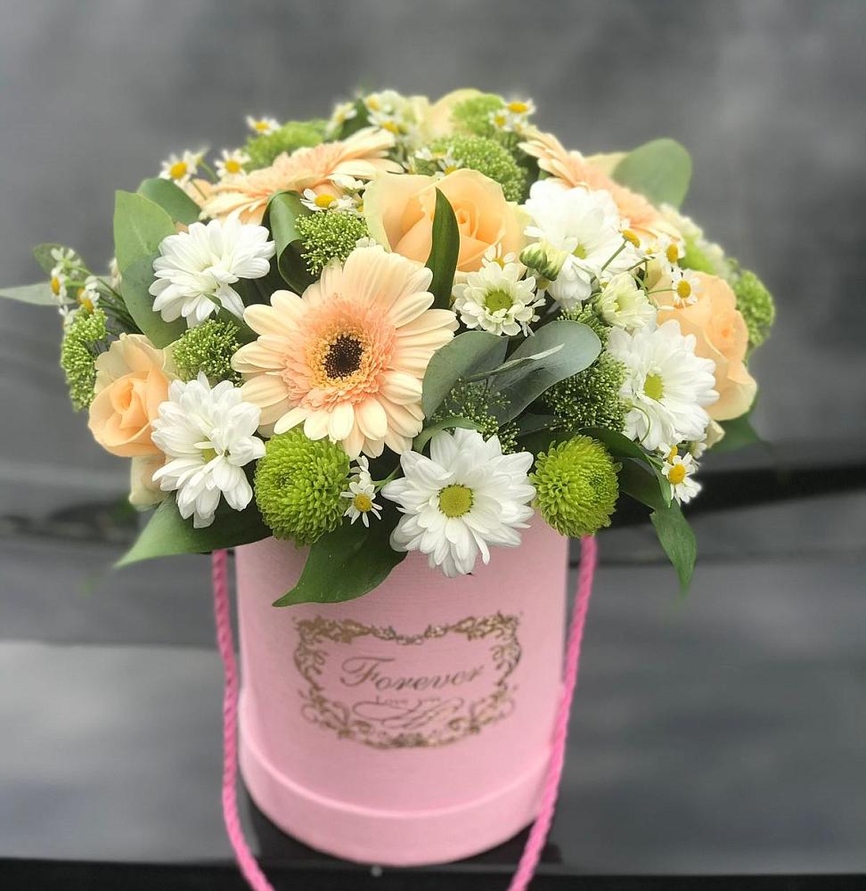 Цветочная композиция из Розы, Герберы и Хризантемы в шляпной коробке в Городище Пензенской области