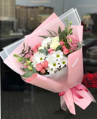 Букет цветов из: Розы, Лизиантусы и Хризантемы в Городище Пензенской области