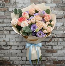 Букет цветов из:  Розы, Лизиантусы и Гвоздики в Городище Пензенской области
